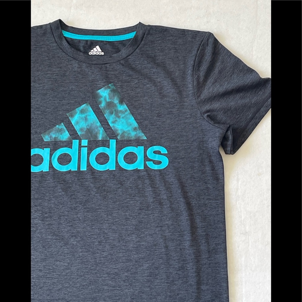 ADIDAS BOYS Climalite Tee LARGE - Picture 5 of 8